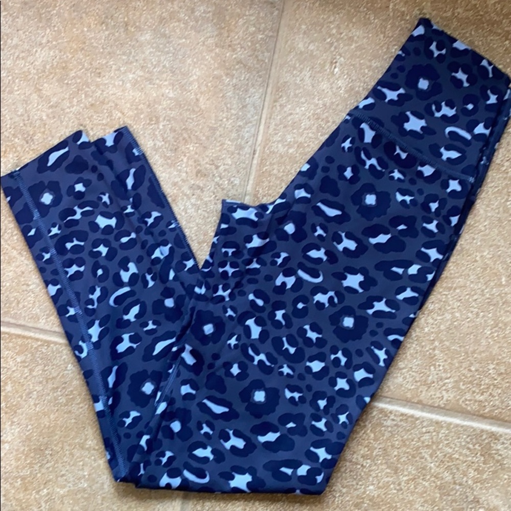 Offline by Aerie blue leopard print leggings